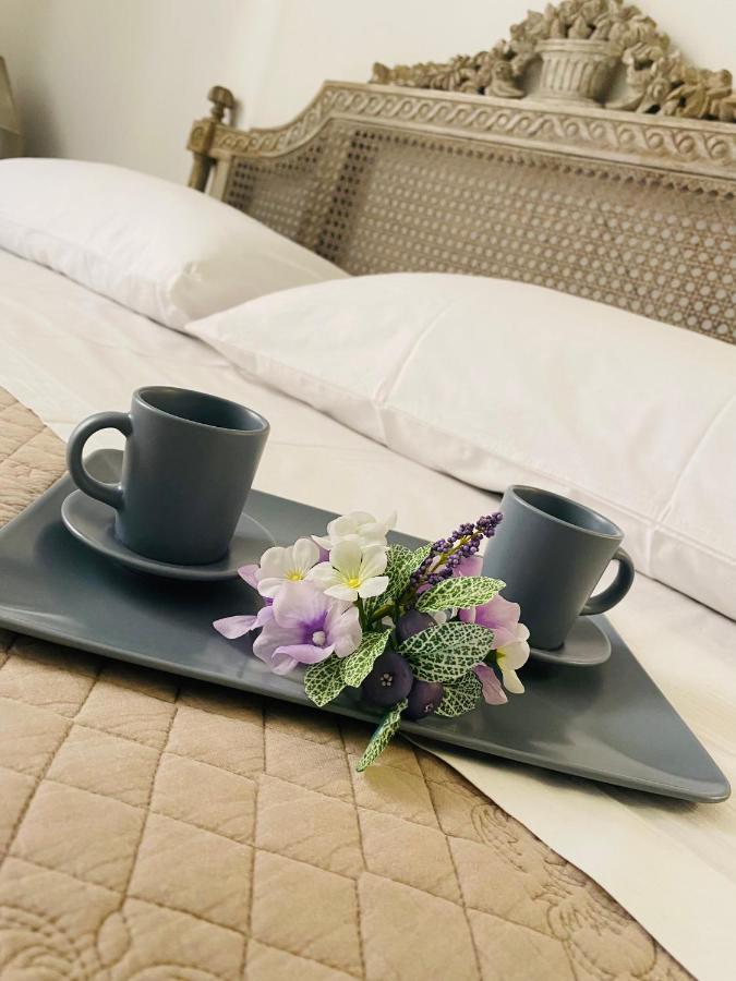 Violetta Maison, Elegante E Romantica A Salo' Leilighet Eksteriør bilde