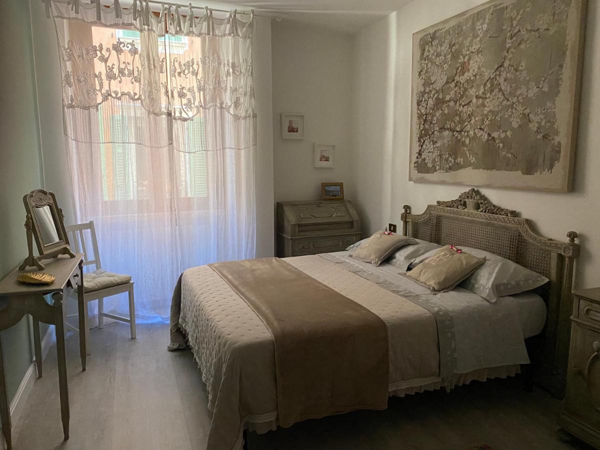 Violetta Maison, Elegante E Romantica A Salo' Leilighet Eksteriør bilde