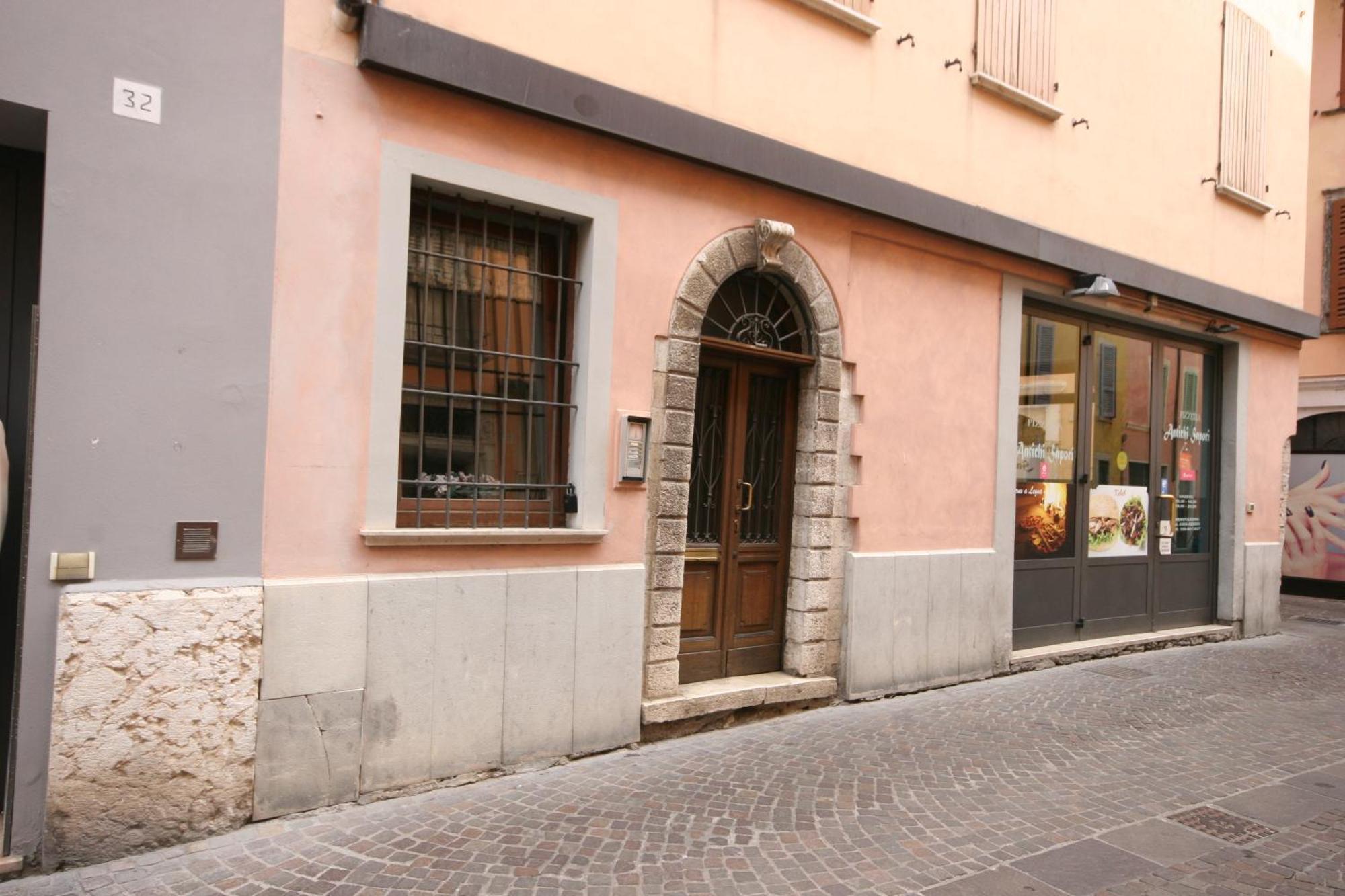Violetta Maison, Elegante E Romantica A Salo' Leilighet Eksteriør bilde