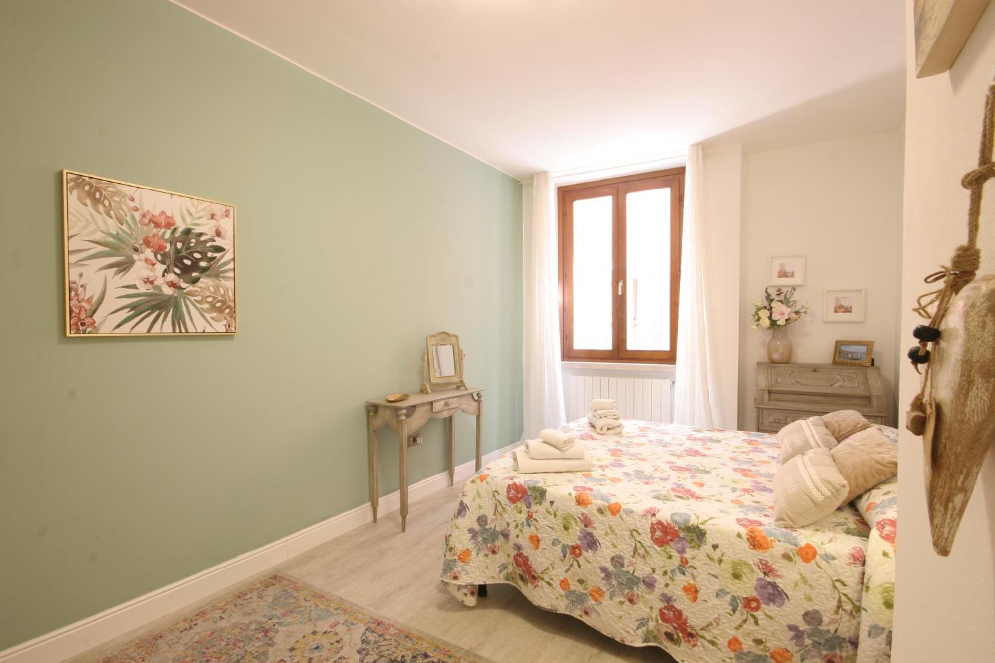Violetta Maison, Elegante E Romantica A Salo' Leilighet Eksteriør bilde
